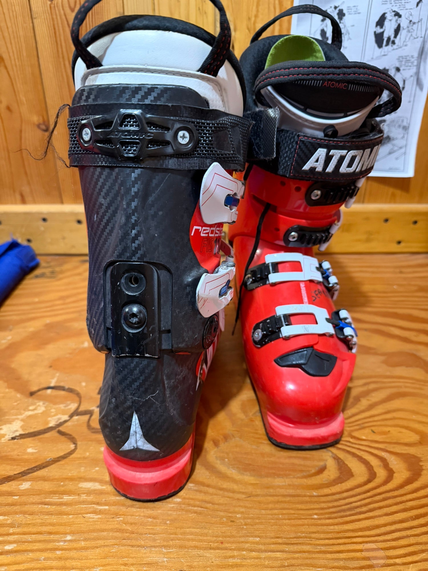 Atomic Redster TI 130 Ski Boots Stiff Flex Size 25/25.5 (New