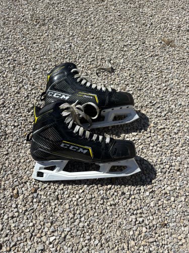 2020 CCM Super Tacks 9370 Hockey Goalie Skates Regular Width 9 (Used)