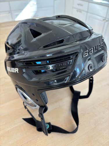 Medium Bauer Re-Akt 150 Helmet (Used) Black