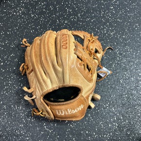 Used Wilson A2000 DP15 BB/SB Glove RH Throw Brown 11 1/2" 10743-S000482003