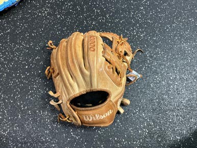 Used Wilson A2000 DP15 BB/SB Glove RH Throw Brown 11 1/2" 10743-S000482003