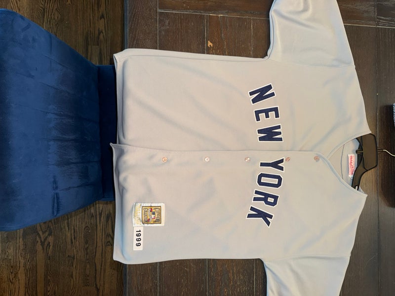 Derek Jeter XXL Men's Mitchell & Ness Jersey (Used)
