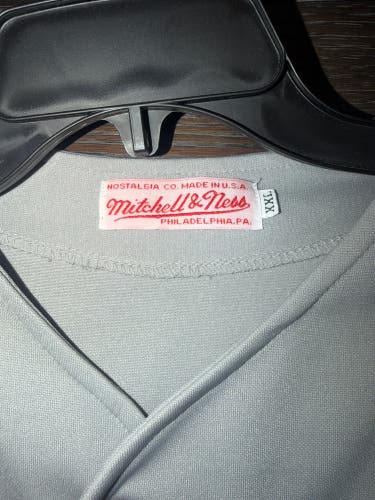 Derek Jeter XXL Men's Mitchell & Ness Jersey (Used)