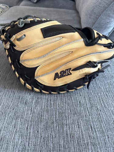 2024 Wilson A2K RH Catcher's Baseball Glove 33.5" (New) Limited