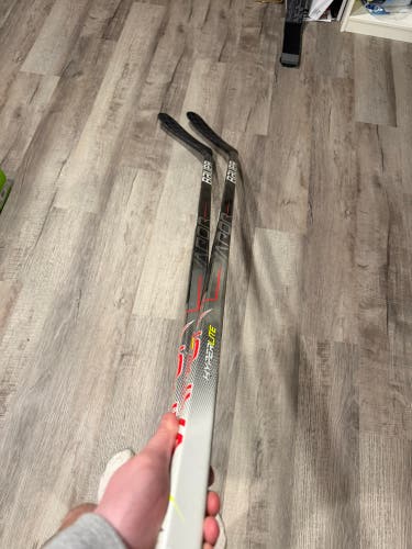 2 pack Intermediate Bauer Vapor Hyperlite Left Hand Hockey Stick P92 65 Flex (New)
