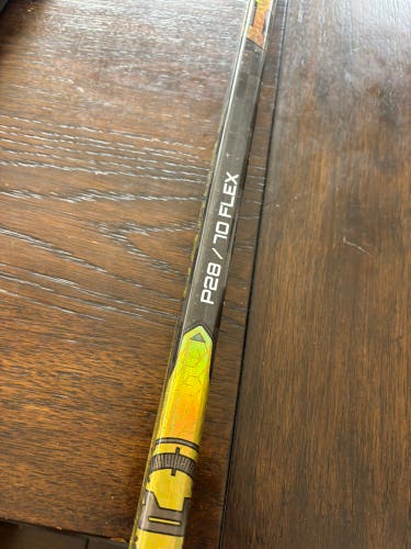 Senior Bauer Proto-R Right Handed Hockey Stick Toe Pattern 70 Flex (Used)