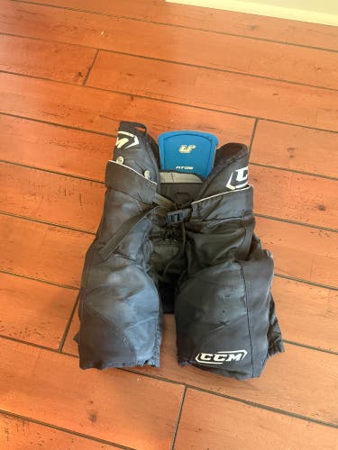 Men's Junior Small CCM U+ Fit 05 Hockey Pants (Used)