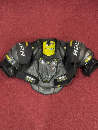 Medium Senior Bauer Supreme Mach Shoulder Pads Item#LHMM