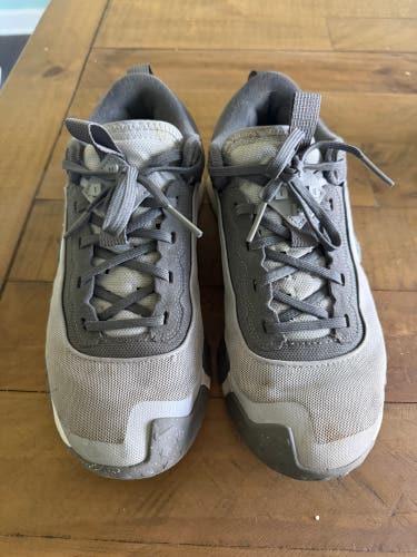 Gray Men's Size M 8.5 (W 9.5) Adult Nike Shoes (Used)