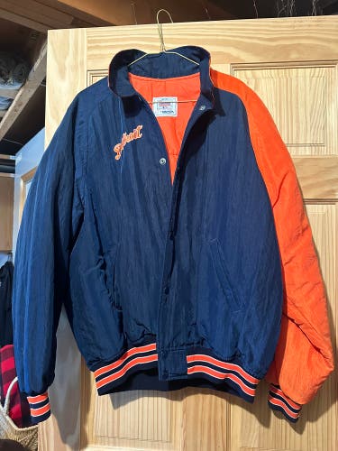 Adult Unisex Large Starter Jacket (Used)