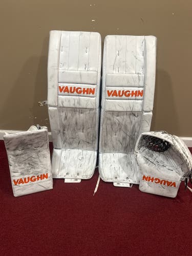 35" Vaughn VX1 Pro Carbon Regular Goalie Full Set Pro Stock Item#LHX1