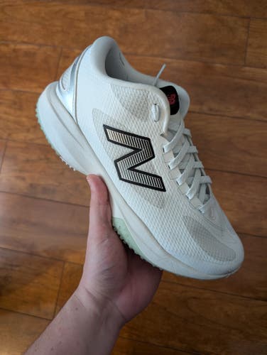 New Balance Freeze 5.0 Turfs