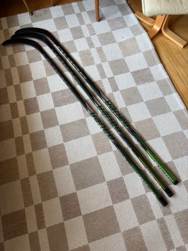 Senior Bauer Sling Right Handed Hockey Stick P92 70 Flex (New)