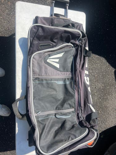 Black Easton Catchers Gear Rolling Bag (Used)