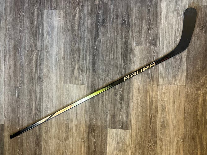 Senior Bauer Vapor Hyperlite 2 Left Hand Hockey Stick P92 77 Flex (Used)