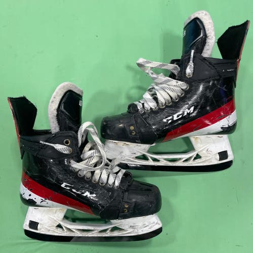 CCM JetSpeed FT4 Pro Hockey Skates | Intermediate 6 1/4 (Regular)