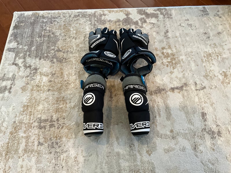 Maverik Charger Lacrosse Gloves and elbow pad bundle (Like new) SEND OFFERS. WILLING TO NEGOTIATE!