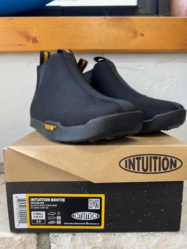 Intuition Chelsea Slip On Mid Winter Booties Unisex 2026 XS