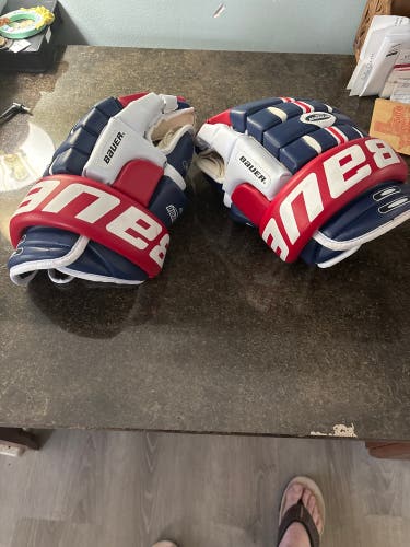 Bauer Supreme 2000 Gloves 13" (Used)