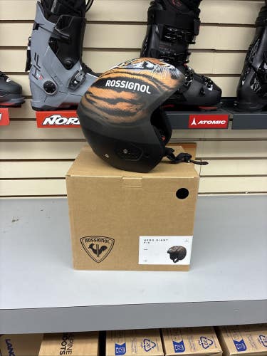 Rossignol Hero Giant FIS ski Racing HELMET SIZE LARGE 25/26 NEW TIGER COLOR!