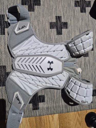 Large Adult Under Armour VFT Shoulder Pads (Used)
