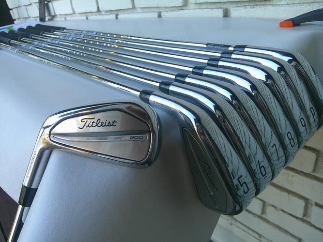 Titleist T200 Forged (4i-PW, 48*) Iron Set w/ True Temper AMT S300 Shafts