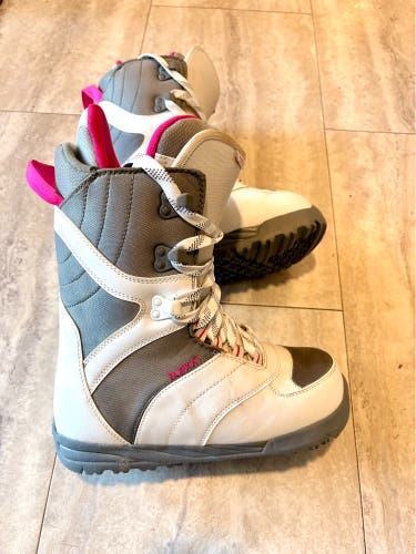 Women's Size W 8.0 Burton Snowboard Boots (Used) Phantom COCO Pink and White