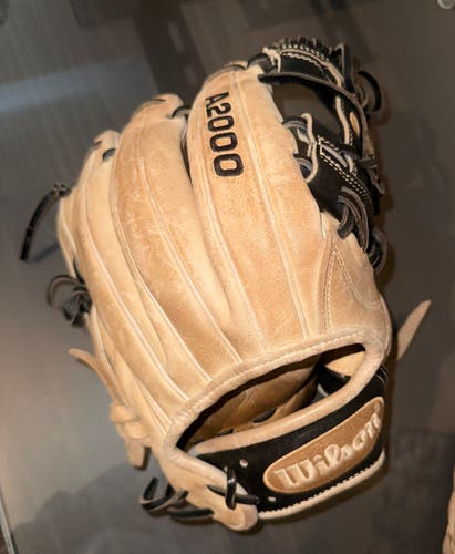Wilson A2000 1786 RH Infield Baseball Glove 11.75" (Used)