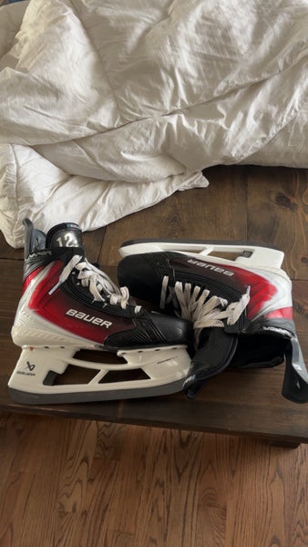 Red 2025 Bauer Vapor Flylite Hockey Skates 8 almost brand new. See description