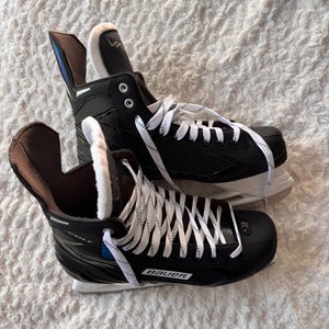 Bauer Vapor Hockey Skates Regular Width 11 (Used)