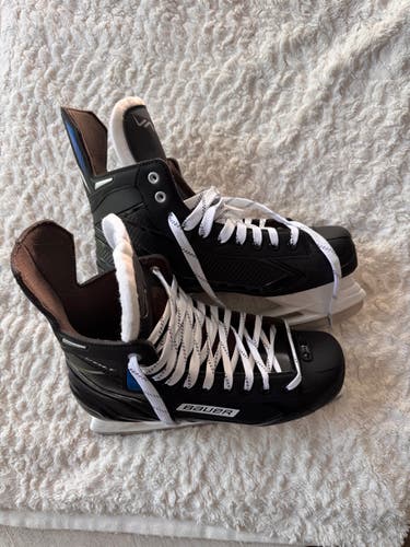 Bauer Vapor Hockey Skates Regular Width 11 (Used)