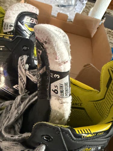 2022 Bauer Supreme M4 Hockey Skates 6.5 (Used)