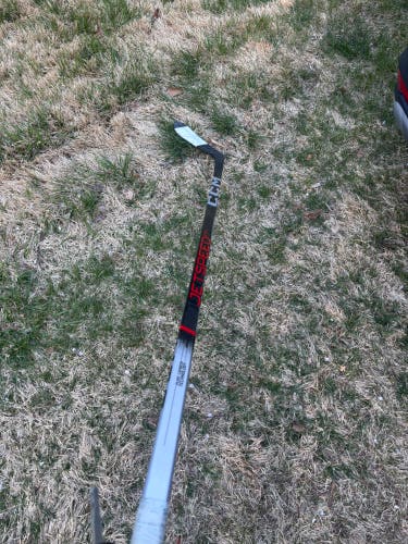 Intermediate CCM JetSpeed Plus Left Hand Hockey Stick P28 55 Flex Pro Stock (New)