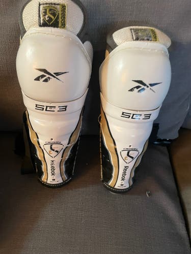 Youth Reebok SC3 9" Shin Pads (Used)