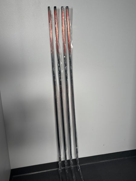 Senior Bauer Vapor Flylite Right Handed Hockey Stick P28M 82 Flex (New)