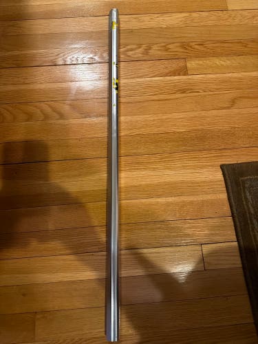 Adult Warrior Kryptolyte Shaft (Used)