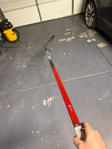Intermediate CCM JetSpeed FT8 Pro Right Handed Hockey Stick P28M 55 Flex (Used)