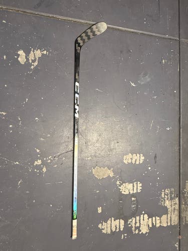 Intermediate CCM JetSpeed FT8 Pro Right Handed Hockey Stick P28 55 Flex (Used)