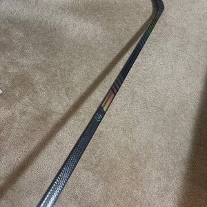 Senior Warrior Novium Pro Left Hand Hockey Stick P29 95 Flex (Mint condition used once)