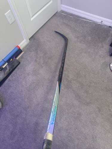 Intermediate Bauer Nexus Tracer Right Handed Hockey Stick P28 65 Flex (Used)