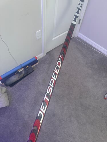 Intermediate CCM JetSpeed FT5 Pro Right Handed Hockey Stick P28 55 Flex (Used)