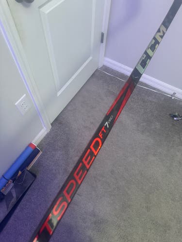 Intermediate CCM JetSpeed FT7 Pro Right Handed Hockey Stick P28 55 Flex (Used)