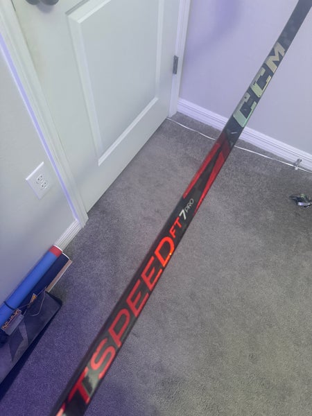 Intermediate CCM JetSpeed FT7 Pro Right Handed Hockey Stick P28 55 Flex (Used)