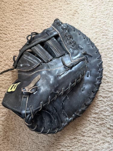 Wilson A2000 RH First Base Baseball Glove 12" (Used)