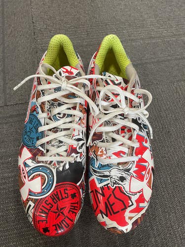 Used Under Armour EVERYTHINGS BIGGER IN TEXAS Adult FB Cleats White Senior 9.5 11614-S000233708