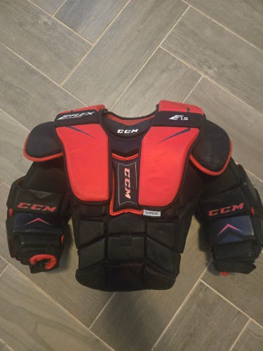 Large/Extra Large CCM Extreme Flex E1.5 Goalie Chest Protector (Used)