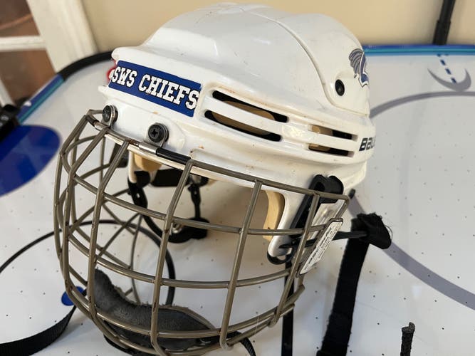 Small Bauer 2100 Helmet (Used) white classic with cage