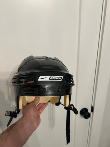 Large Nike Bauer 4500 Helmet (Used)