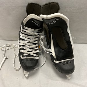 Used Bauer VAPOR Intermediate Hockey Skate Intermediate 5.0 11490-S000270942