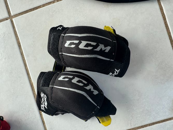 Youth Medium CCM Tacks 9550 Elbow Pads (Used)